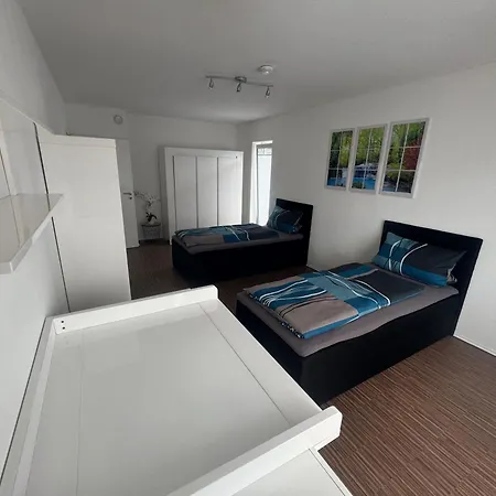 Orchideenweg 2a, 24558 , 200 Quadratmeter Haus Mit Garten Und Garage 別荘