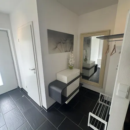 Дом отдыха Orchideenweg 2a, 24558 , 200 Quadratmeter Haus Mit Garten Und Garage Хенштедт-Ульцбург
