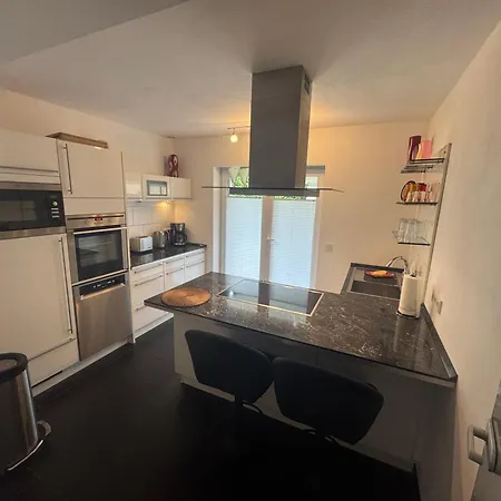 Orchideenweg 2a, 24558 , 200 Quadratmeter Haus Mit Garten Und Garage Хенштедт-Ульцбург