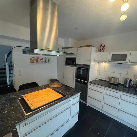 Orchideenweg 2a, 24558 , 200 Quadratmeter Haus Mit Garten Und Garage 別荘 *