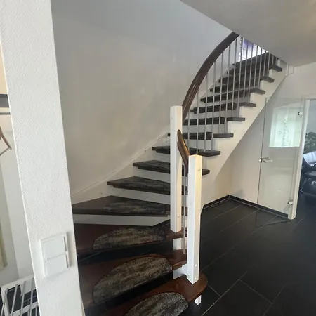 Orchideenweg 2a, 24558 , 200 Quadratmeter Haus Mit Garten Und Garage Хенштедт-Ульцбург