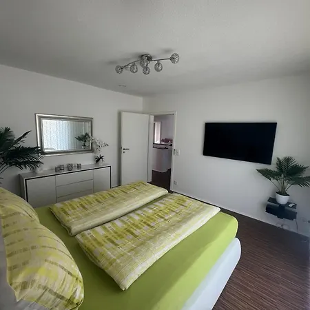 Orchideenweg 2a, 24558 , 200 Quadratmeter Haus Mit Garten Und Garage *