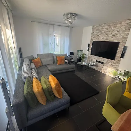 Orchideenweg 2a, 24558 , 200 Quadratmeter Haus Mit Garten Und Garage * Хенштедт-Ульцбург