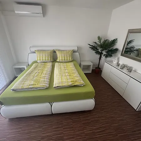 Дом отдыха Orchideenweg 2a, 24558 , 200 Quadratmeter Haus Mit Garten Und Garage *